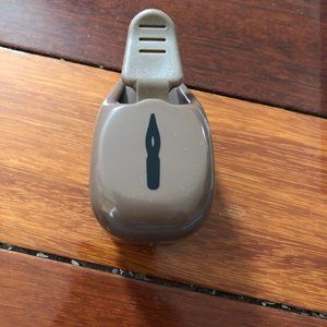 Scrapbooking Needlepoint Paper Puncher